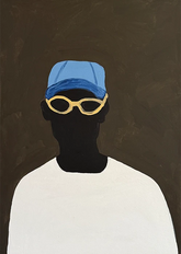 Homem Preto de Boné Azul